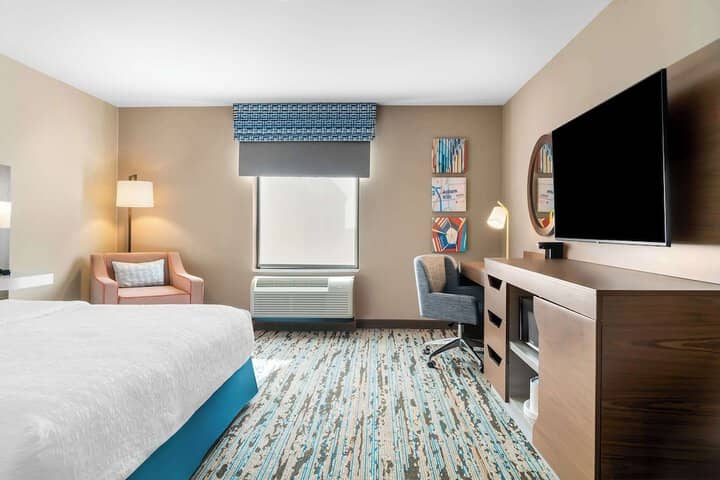 Room 8 of 32